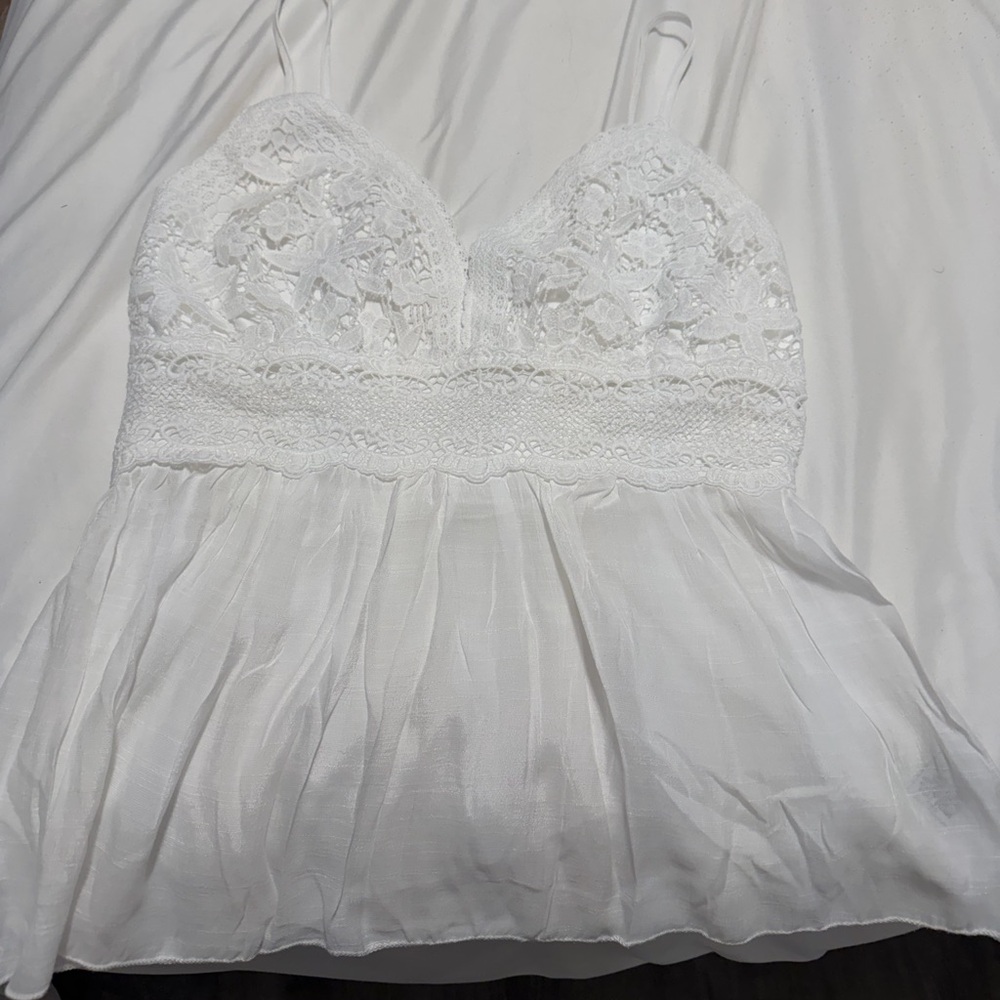 Women’s white lace tank top Size L